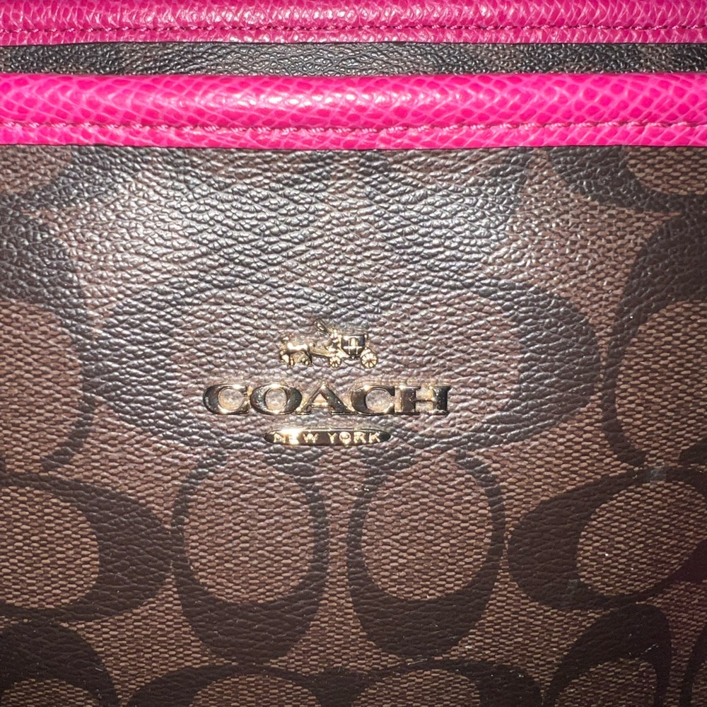 Coach Gallery Tote w/ COA - Picture 5 of 16